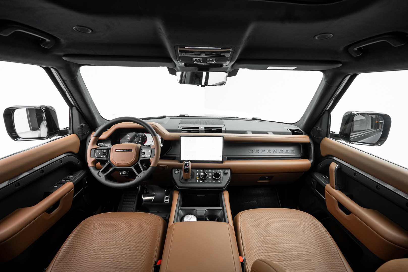 2025 LAND ROVER DEFENDER P635 OCTA | GCC 5 YEARS WARRANTY | 635 HP | HIGH SPEC